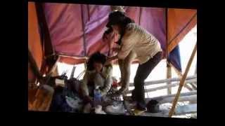 Phụ nữ bị nhốt không mảnh vải