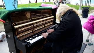 HD Amazing Best Homeless Piano Player in Venice Beach, Ca.MOV