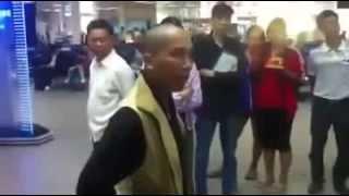 Thầy chùa chửi bới ở sân bay Tân Sơn Nhất