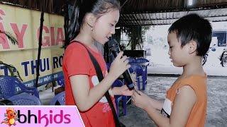 Vùng Lá Me Bay - Bé hát rong hay cảm động nhất từng nghe