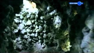 Ngôi chùa và 12 bức tranh